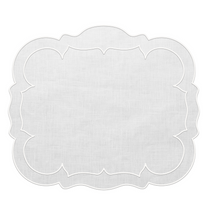 Load image into Gallery viewer, Scalloped Linen Placemat

