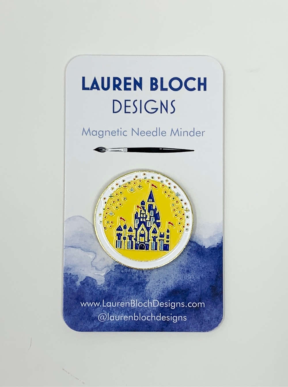 Magic Castle Gold Needle Minder