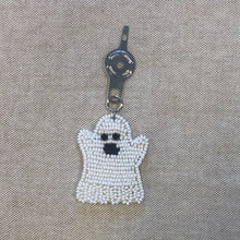 Load image into Gallery viewer, Beaded Needle Threader / Fall Holidays
