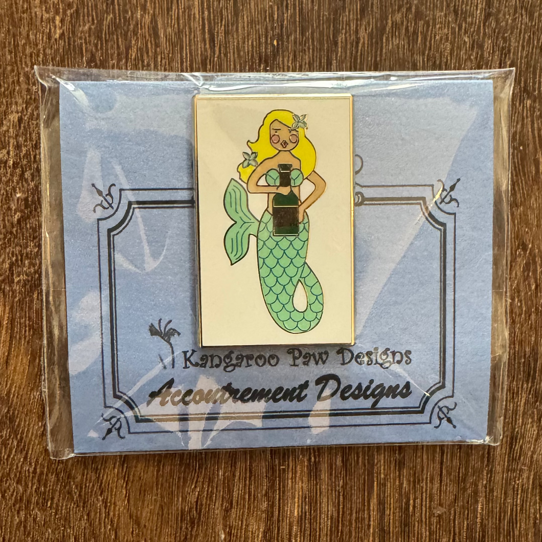 Champagne Mermaid Needle Minder
