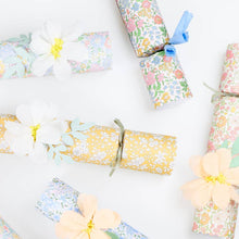 Load image into Gallery viewer, Liberty Party Crackers
