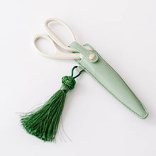 Load image into Gallery viewer, Heirloom Scissors
