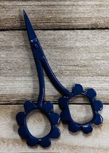 Load image into Gallery viewer, Daisy Scissors
